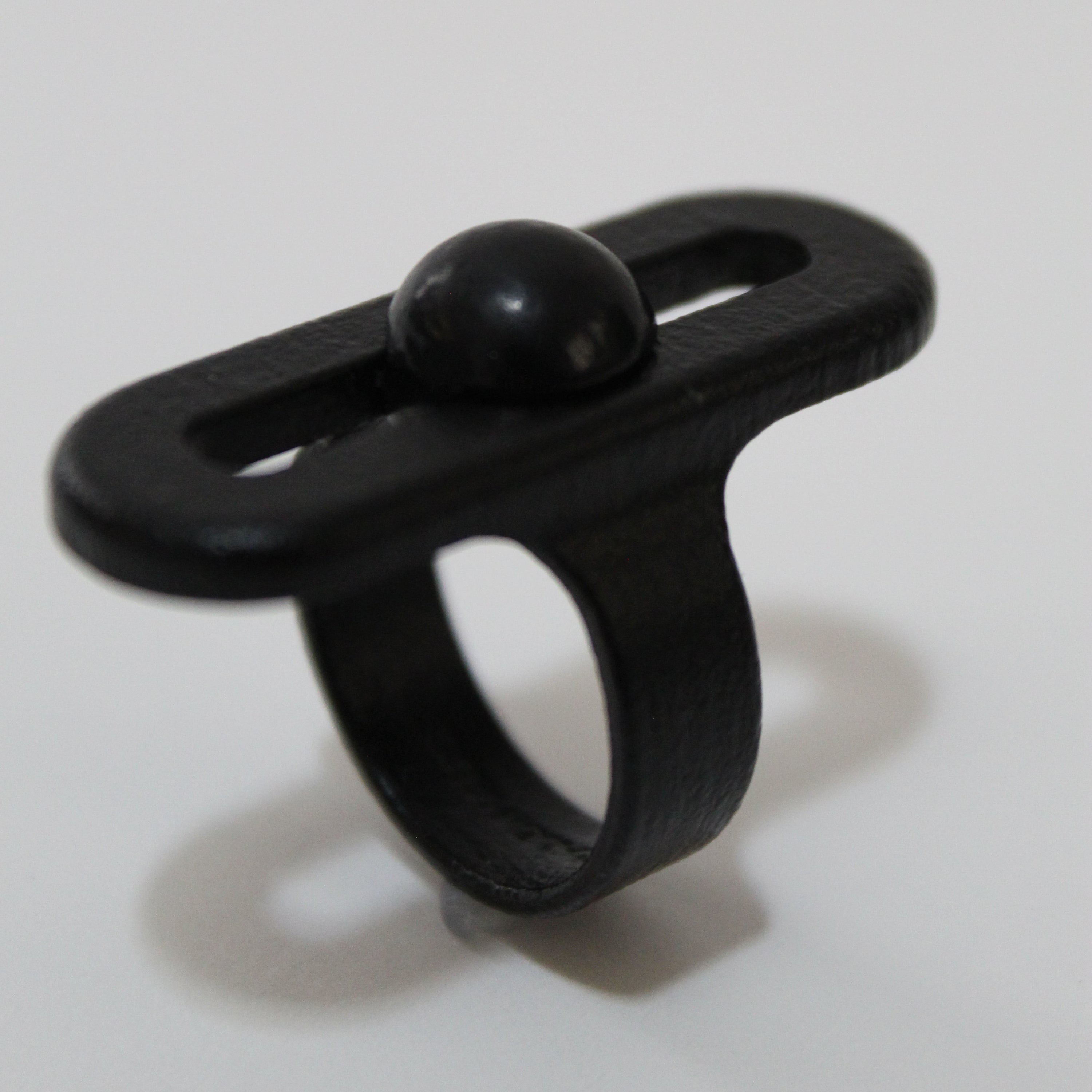 004 CALM RING BLACK NYLON