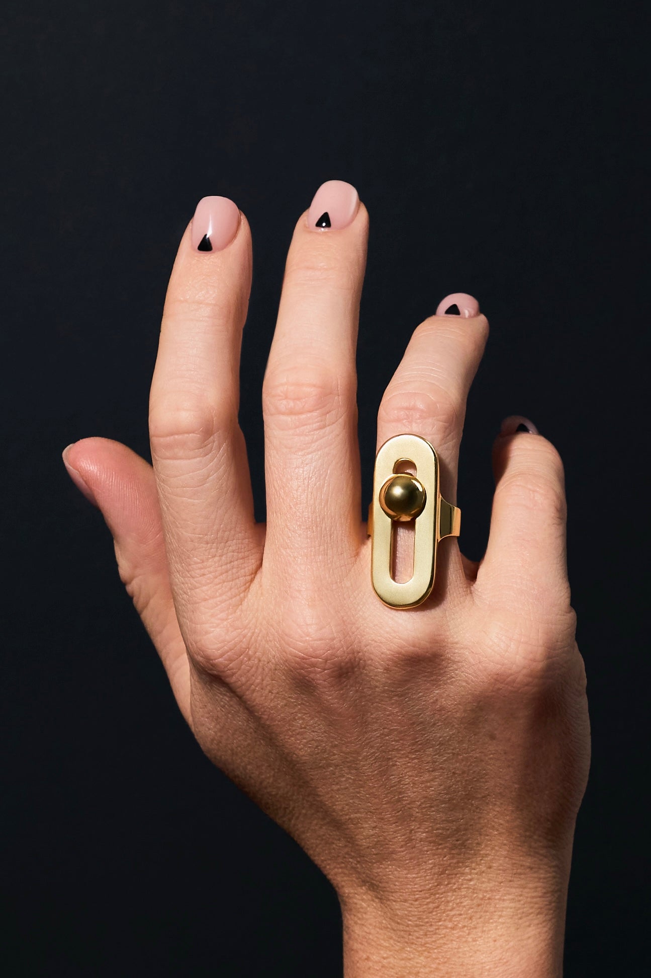 N U M A : 14K Yellow Gold